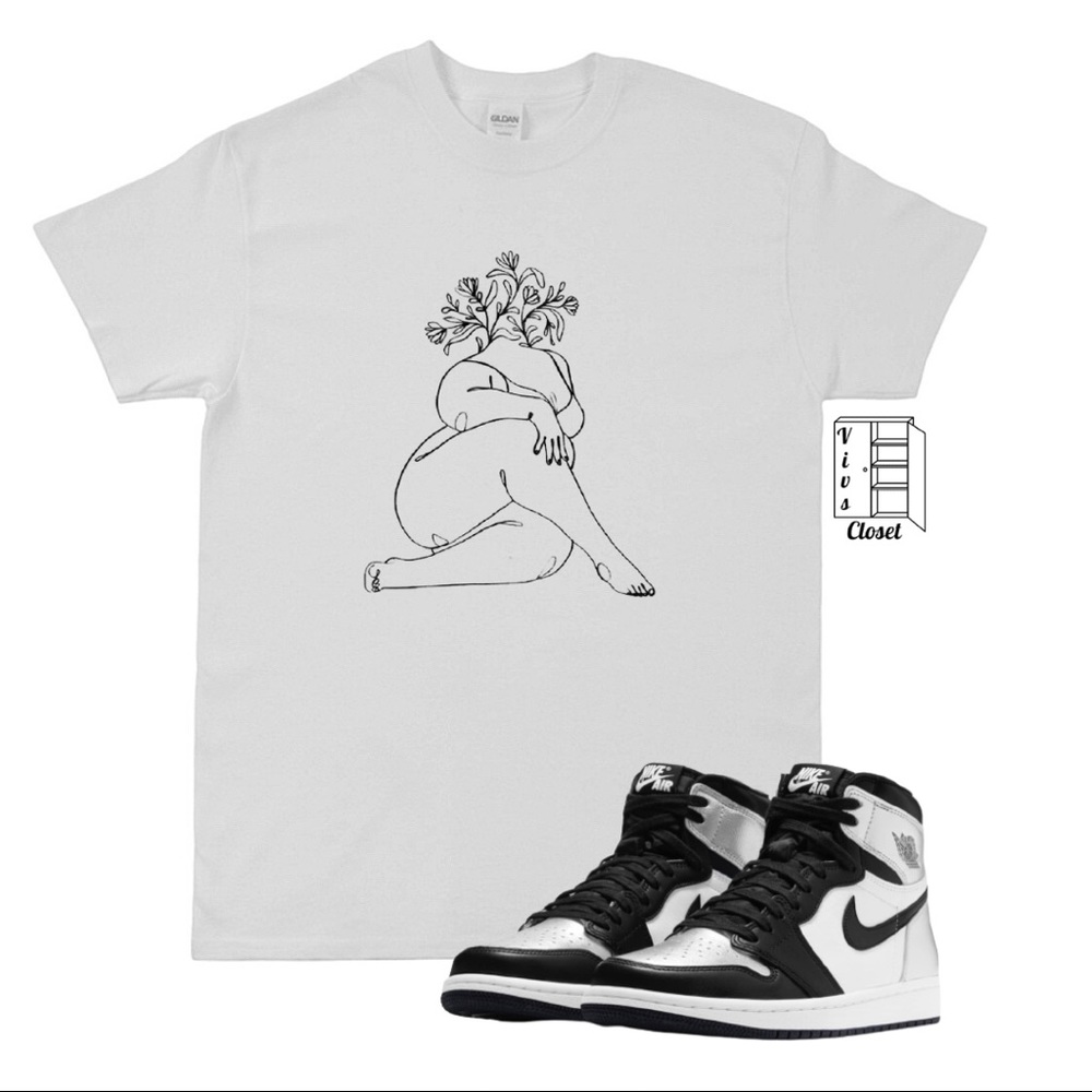 Plus size women with flowers graphic tshirt trendy